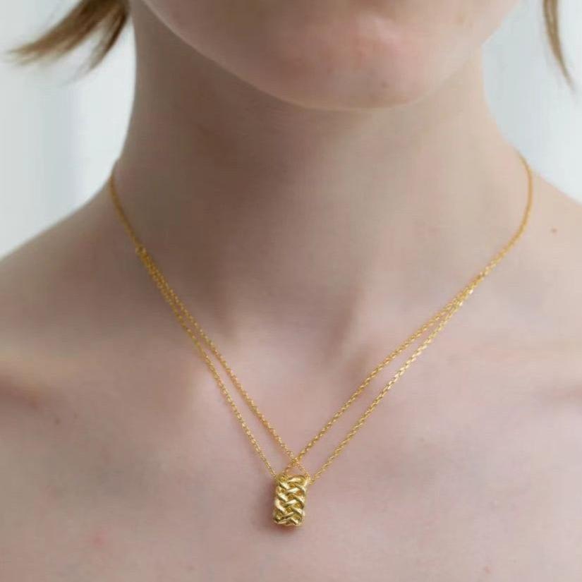 Golden Net Pendant Necklace