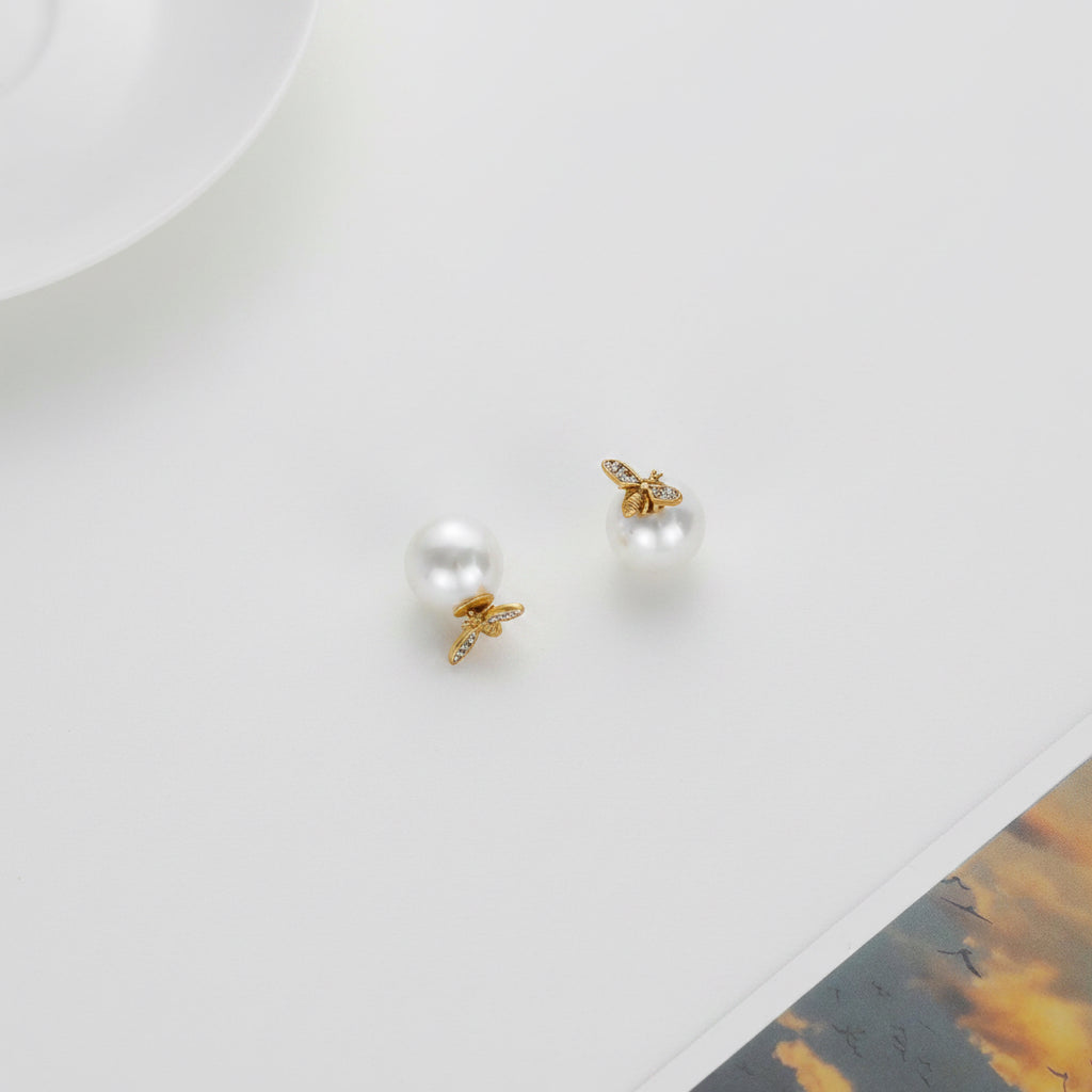 Worker Bee Pearl Stud Earrings